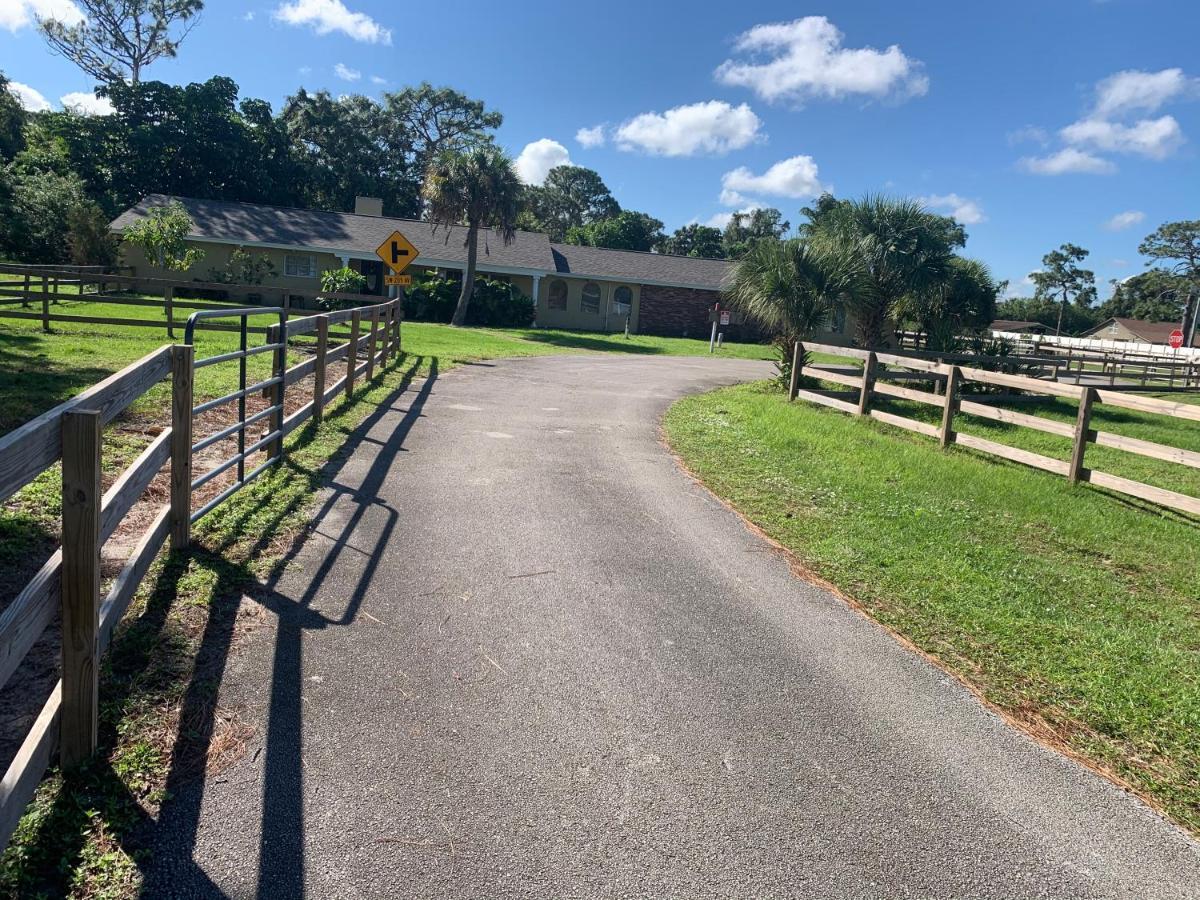 Oyo Family Ranch At Melbourne Fl Hotel ภายนอก รูปภาพ